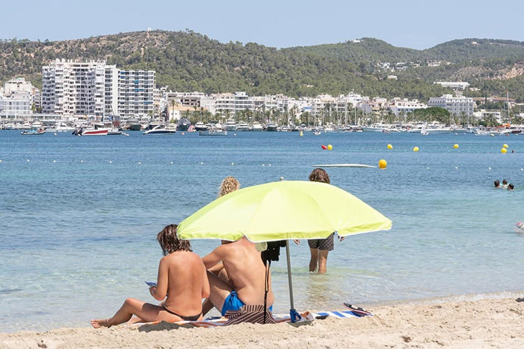 T playas san antonio pouet