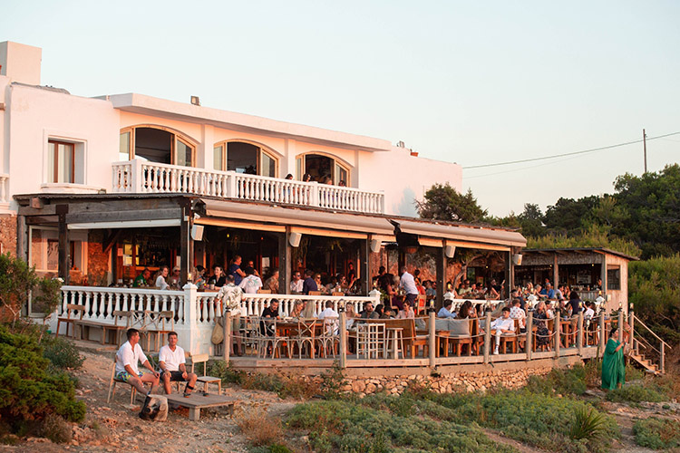 T tips ibiza booking restaurants