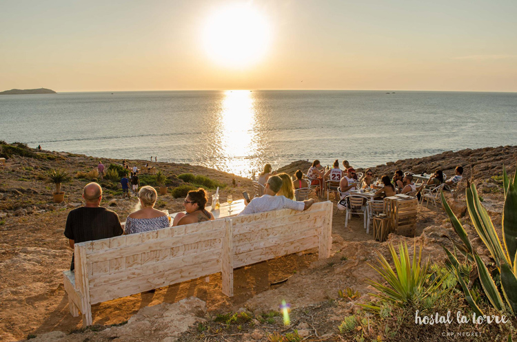 atardecer Ibiza hostal la torre san antonio imprescindibles